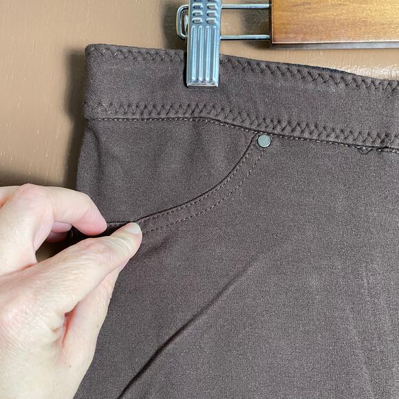Chico's Sz 1 / M 8 Ponte Faux Pocket Pant Brown Pull On Elastic Stretch Waist - Picture 6 of 13
